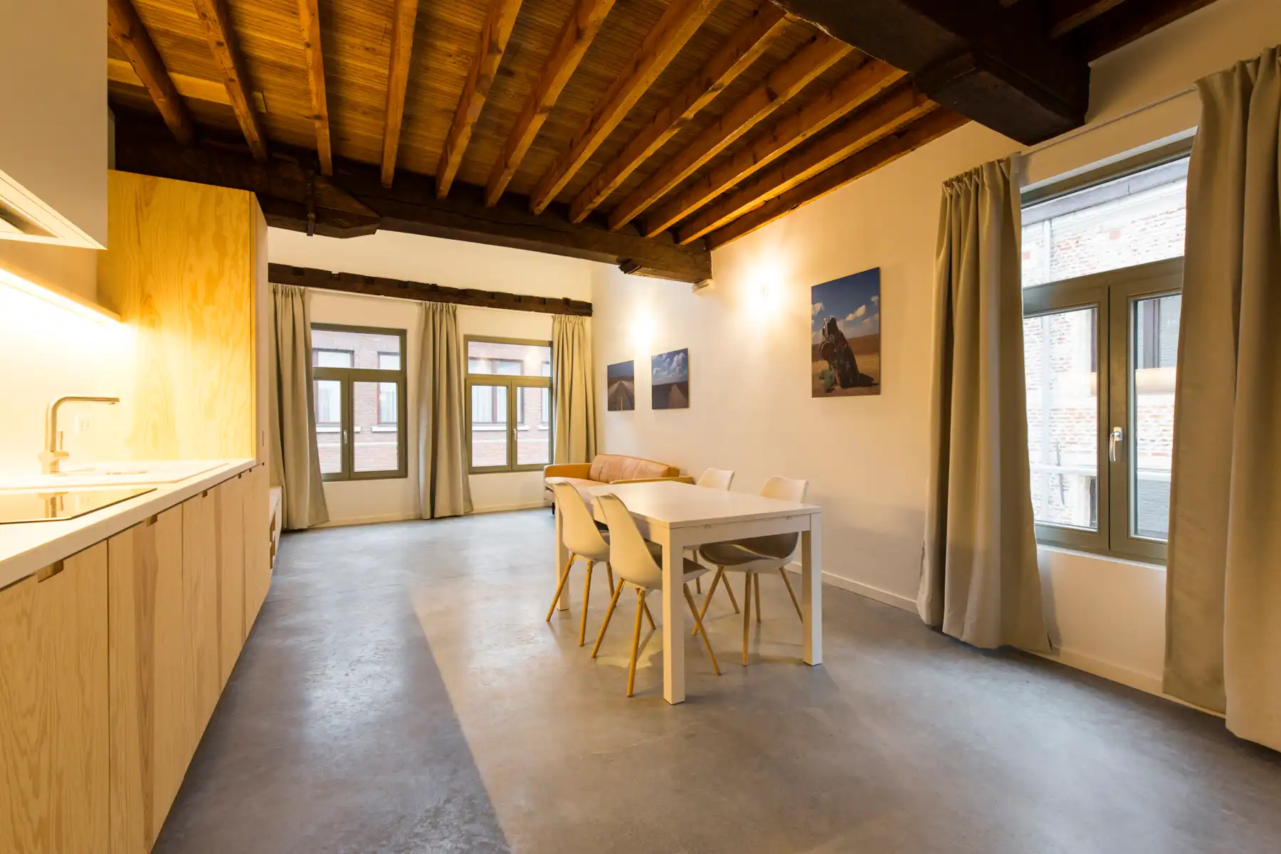 Duplex 1 slpk op toplocatie in Antwerpen foto {{pictureIndex}}