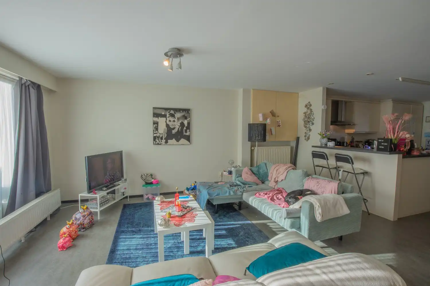 Lichtrijk gelijkvloers appartement met tuin, terras en autostaanplaats in hartje Rillaar foto 2