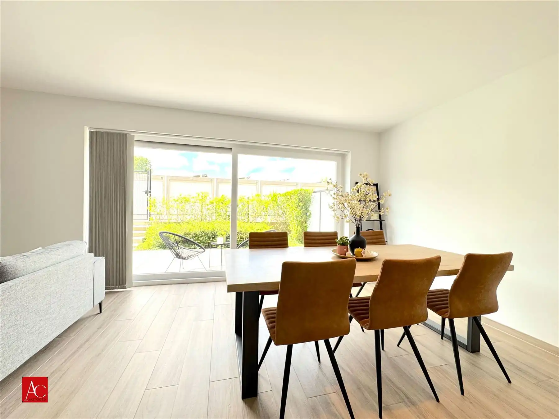 Gelijkvloers appartement met garage en 2 slaapkamers  foto 6