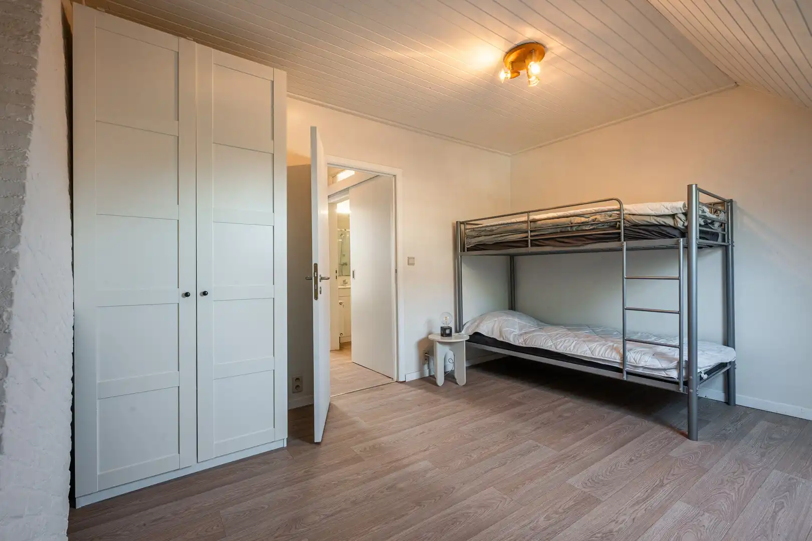 Stijlvolle woonst te koop in Eeklo - Recent gerenoveerd met diverse mogelijkheden in een levendige omgeving! foto 11
