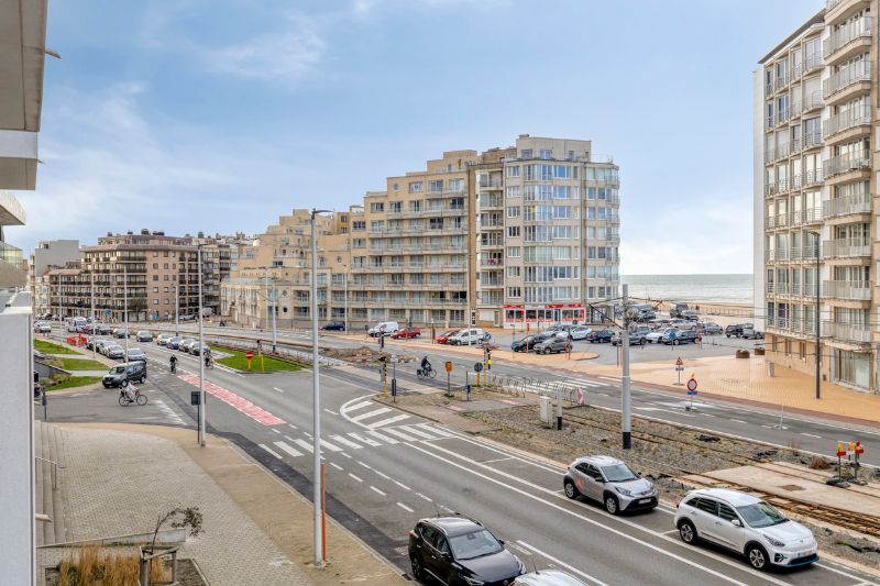 Luxueus energiezuinig appartement met zeezicht, parkeerplaats en terras foto {{pictureIndex}}