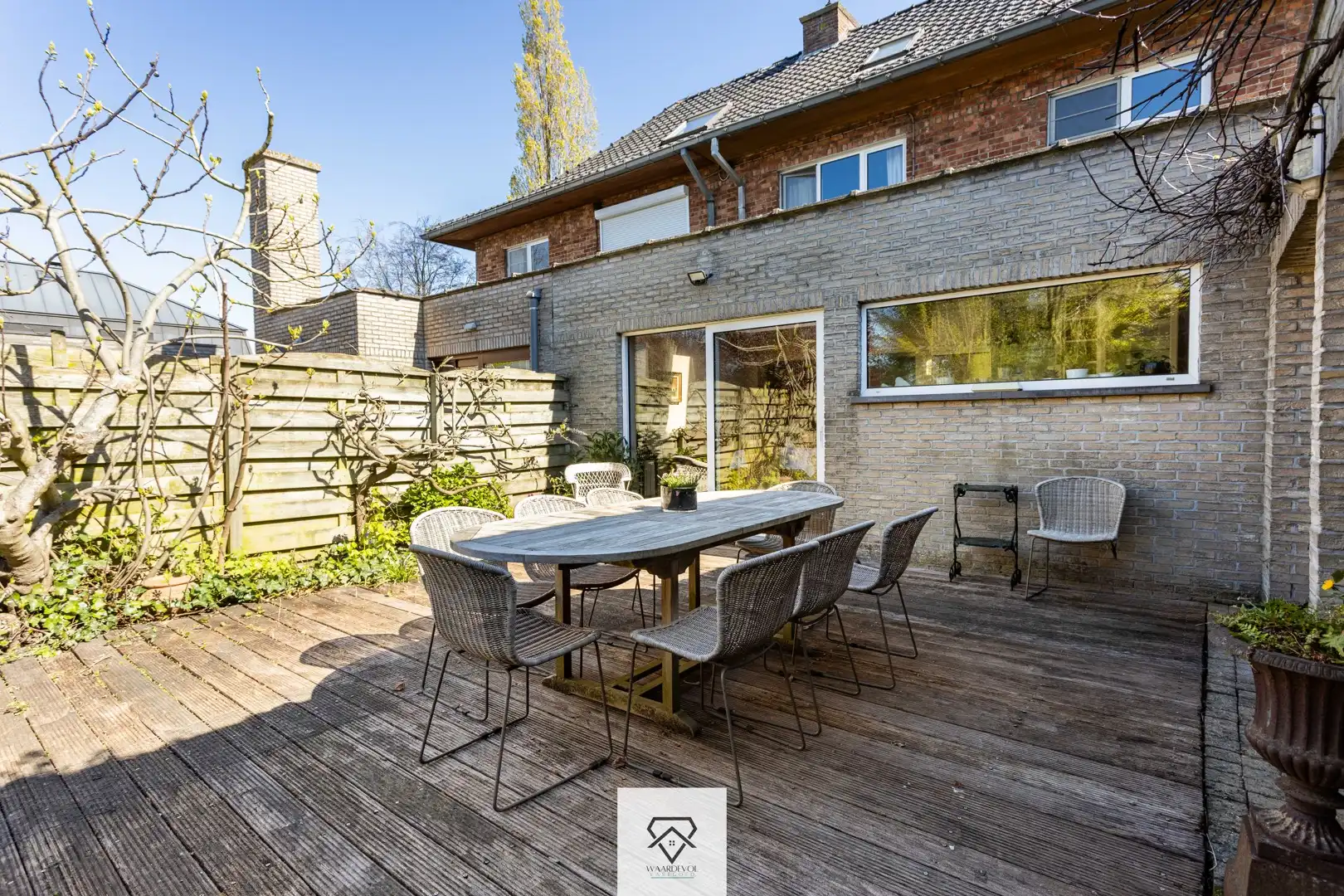 Gezinswoning met tuin en veel potentieel in het gegeerde Oostakker foto 27