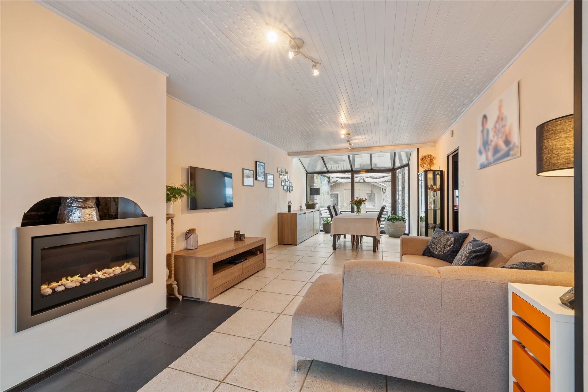 Instapklare gezinswoning met 3 slaapkamers en garage foto 3