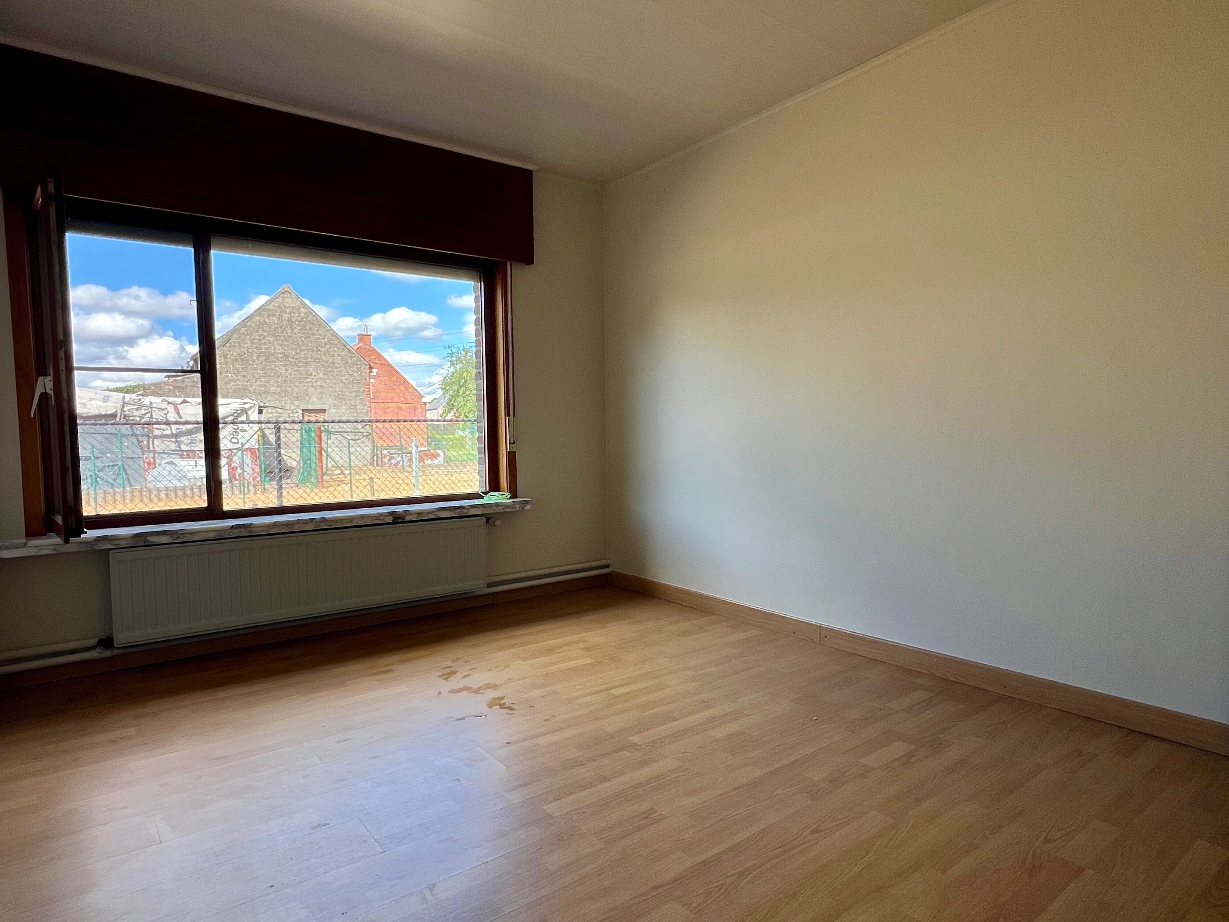 Open bebouwing met 3 slaapkamers en garage foto 8