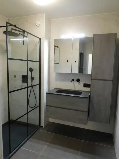 Instapklaar appartement met ruim terras foto 8