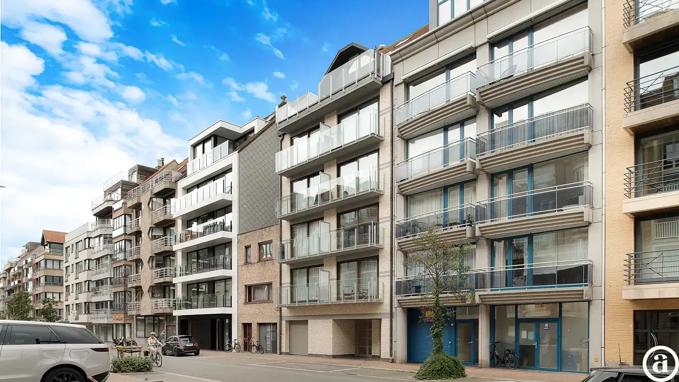 Ruime gerenoveerde duplex met 5 slaapkamers in Knokke        foto 25