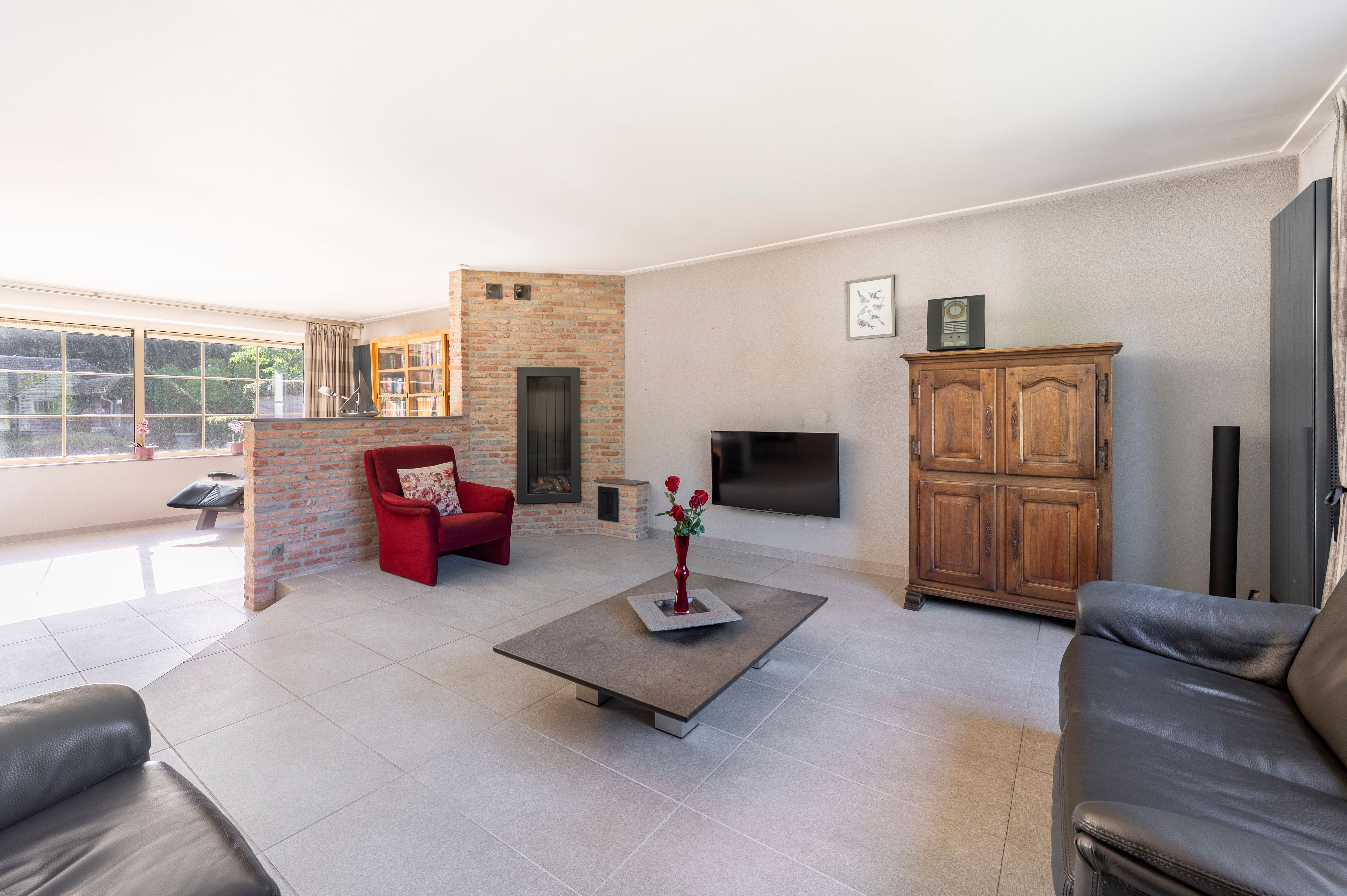 Instapklare laagbouwvilla nabij het centrum van Brasschaat. foto 4