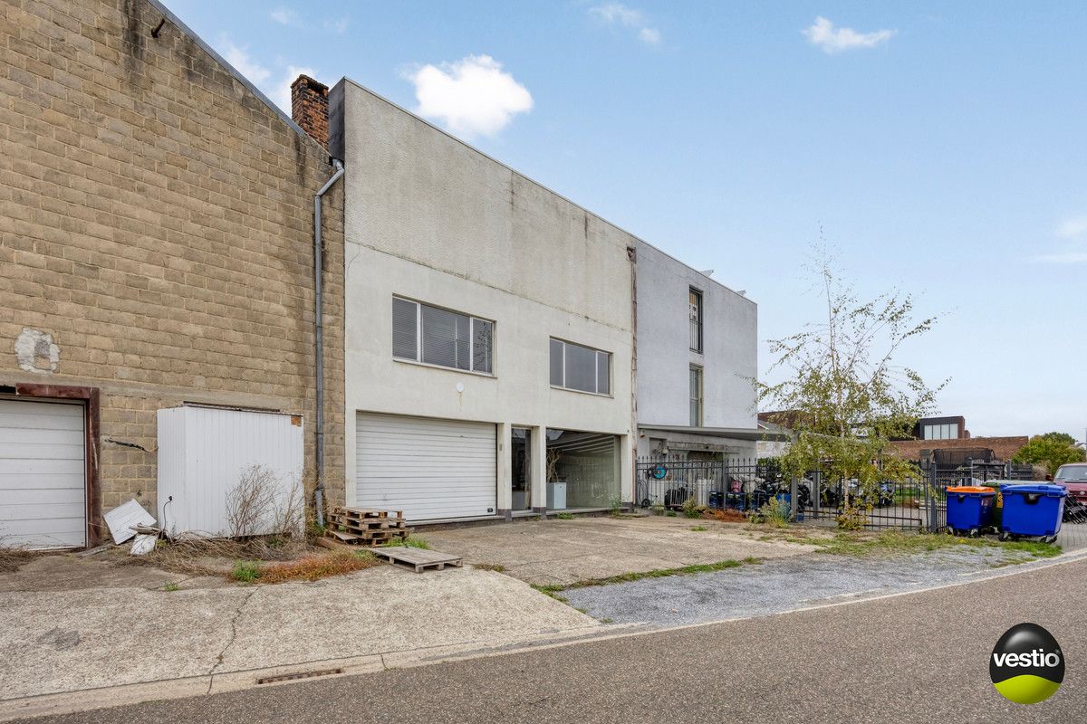 HANDELSPAND MET WOONST TE HOESELT NABIJ CENTRUM EN E313. foto 16