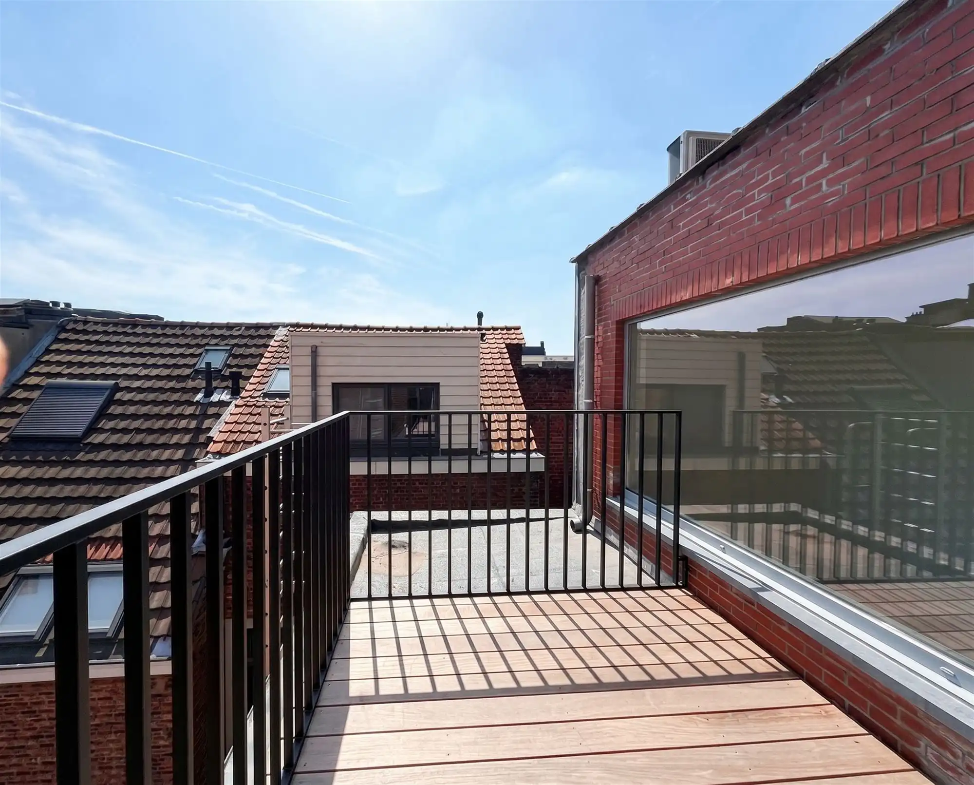 Prachtige studio met zonnig dakterras. foto 6