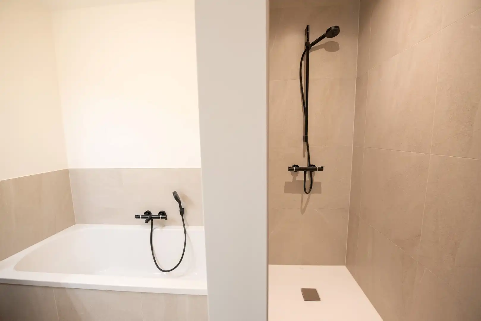 Topper!! Stijlvolle & energiezuinige nieuwbouwwoning met 4 slaapkamers in Waregem - KIJKWONING foto 8