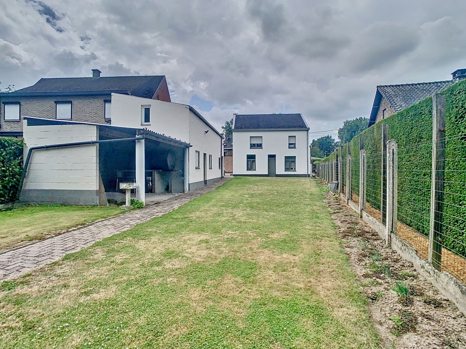 Instapklare alleenstaande woning met 3 SLPK, tuin én garage! foto 16