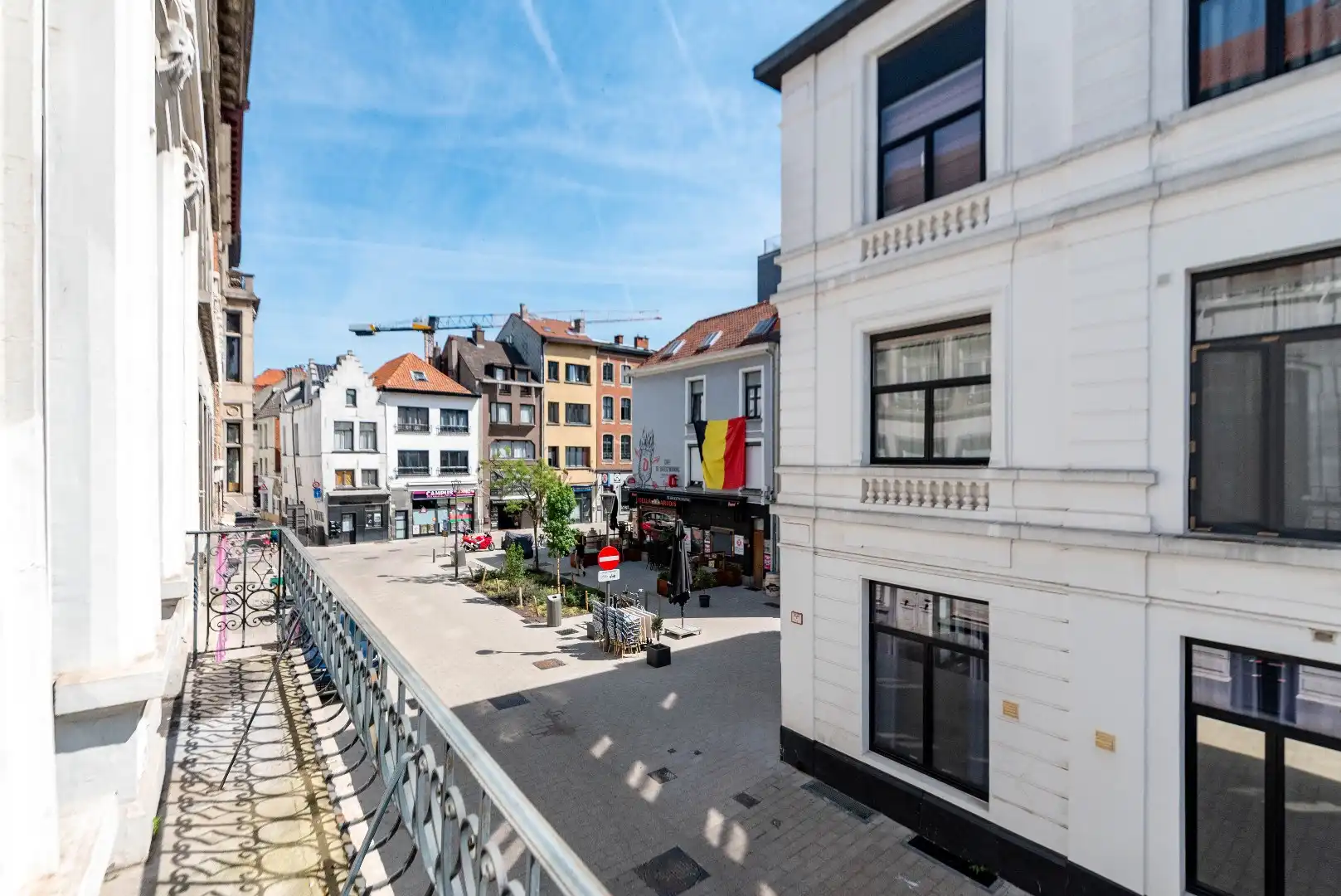 Instapklaar appartement met veel lichtinval en terras foto 13