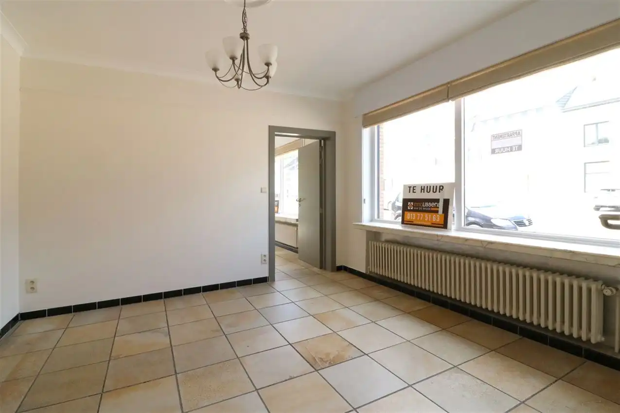 Gelijkvloers appartement met 2 slpk., terras, parking   foto 11