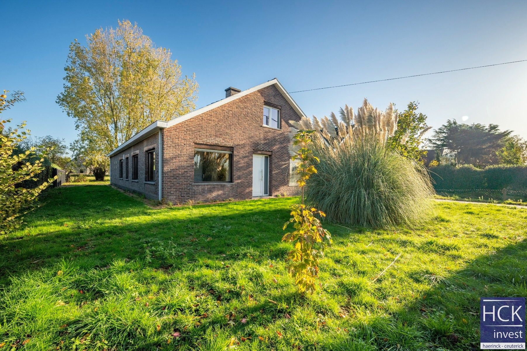 ZULTE - Mooi gelegen alleenstaande woning op 1117 m²! foto 2