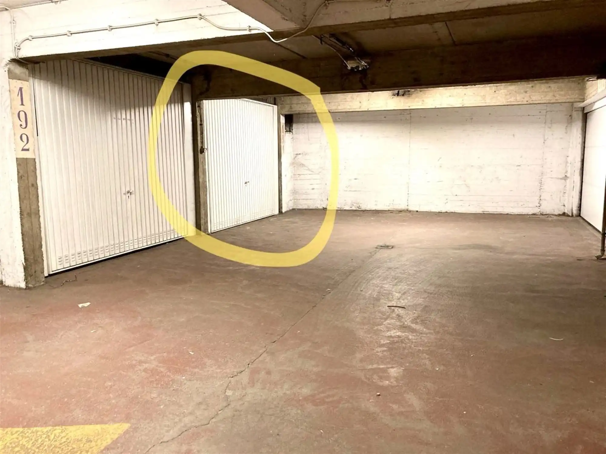 Garagebox in residentie Binnenhof! foto 2