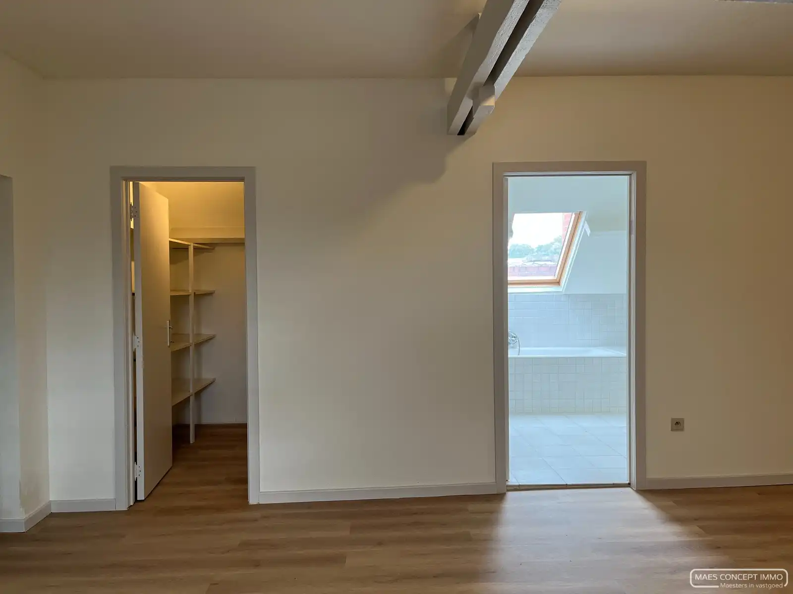 Ruim duplex appartement te huur in Anzegem foto 9