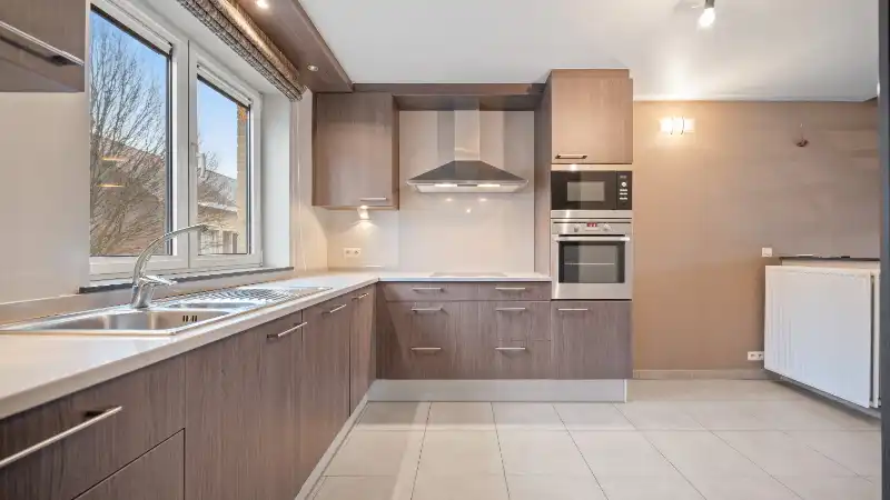 Ruim 3 slaapkamer appartement van 130m² met terras 14m² op zuid-oosten foto 4