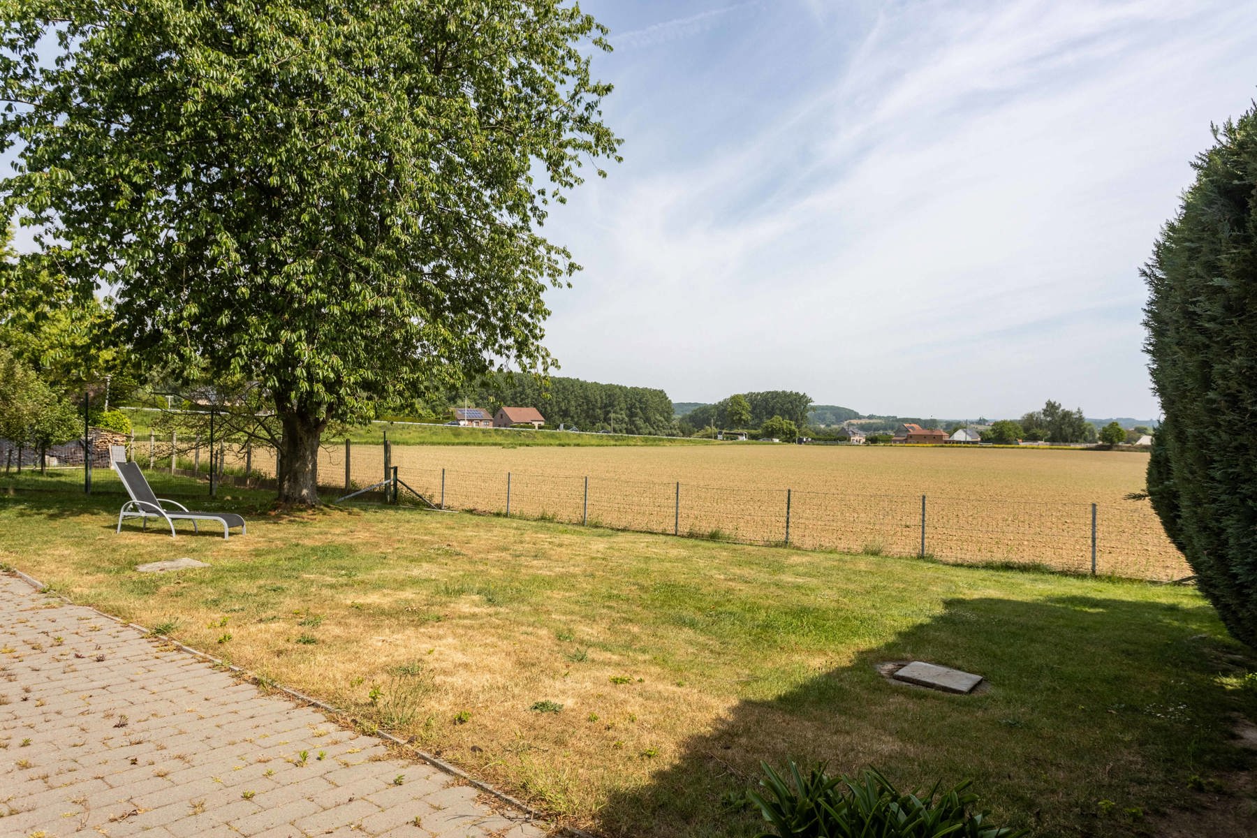 Rustig gelegen vrijstaande bungalow met 3 slaapkamers  foto 4