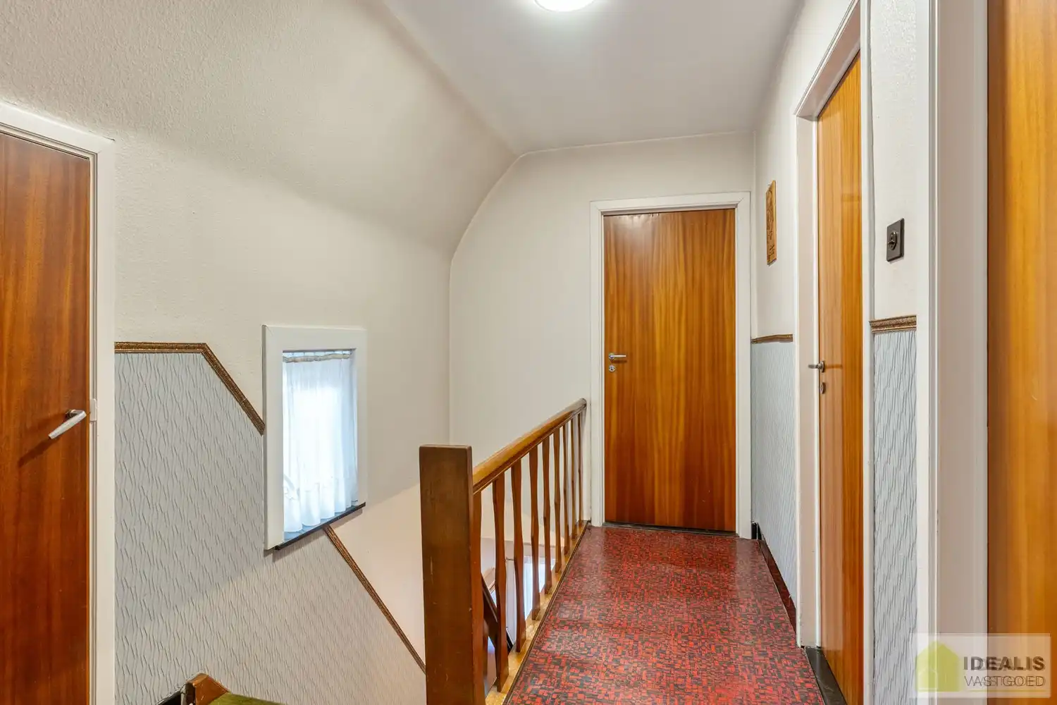 TE RENOVEREN WONING NABIJ HET CENTRUM VAN WIJCHMAAL, PEER OP EEN PERCEEL VAN  MAAR LIEFST 12A 5CA – DE WONING OMVAT EEN OPEN LEEFRUIMTE MET VEEL LICHTINVAL, KEUKEN MET AANSLUITEND EETKAMER, 3 SLAAPKAMERS, BADKAMER, VERANDA EN TWEE RUIME OPSLAGRUIMTES/WERKPLAATSEN – Een praktisch ingedeelde woning op een ruim perceel nabij het centrum van Peer! Dé perfecte zet voor zij die op zoek zijn naar een te renoveren woning met veel mogelijkheden op een rustige locatie in Wijchmaal, Peer! foto 12