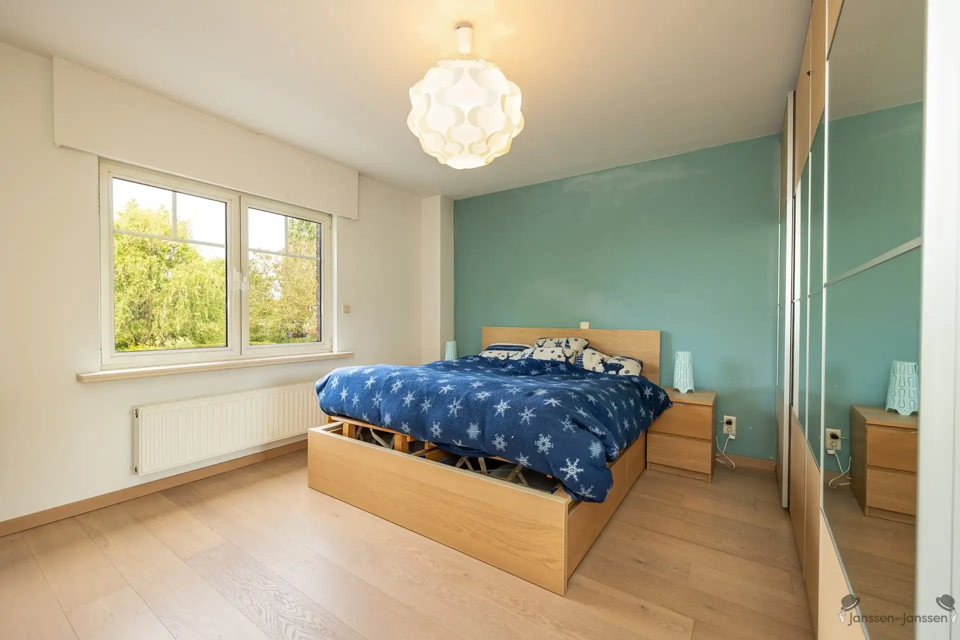 Ruime HOB met 5 slaapkamers en tuin foto 15