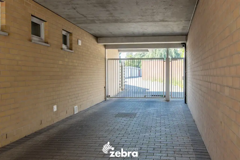 Goed onderhouden appartement met 3 slaapkamers in centrum Tielt! foto 24