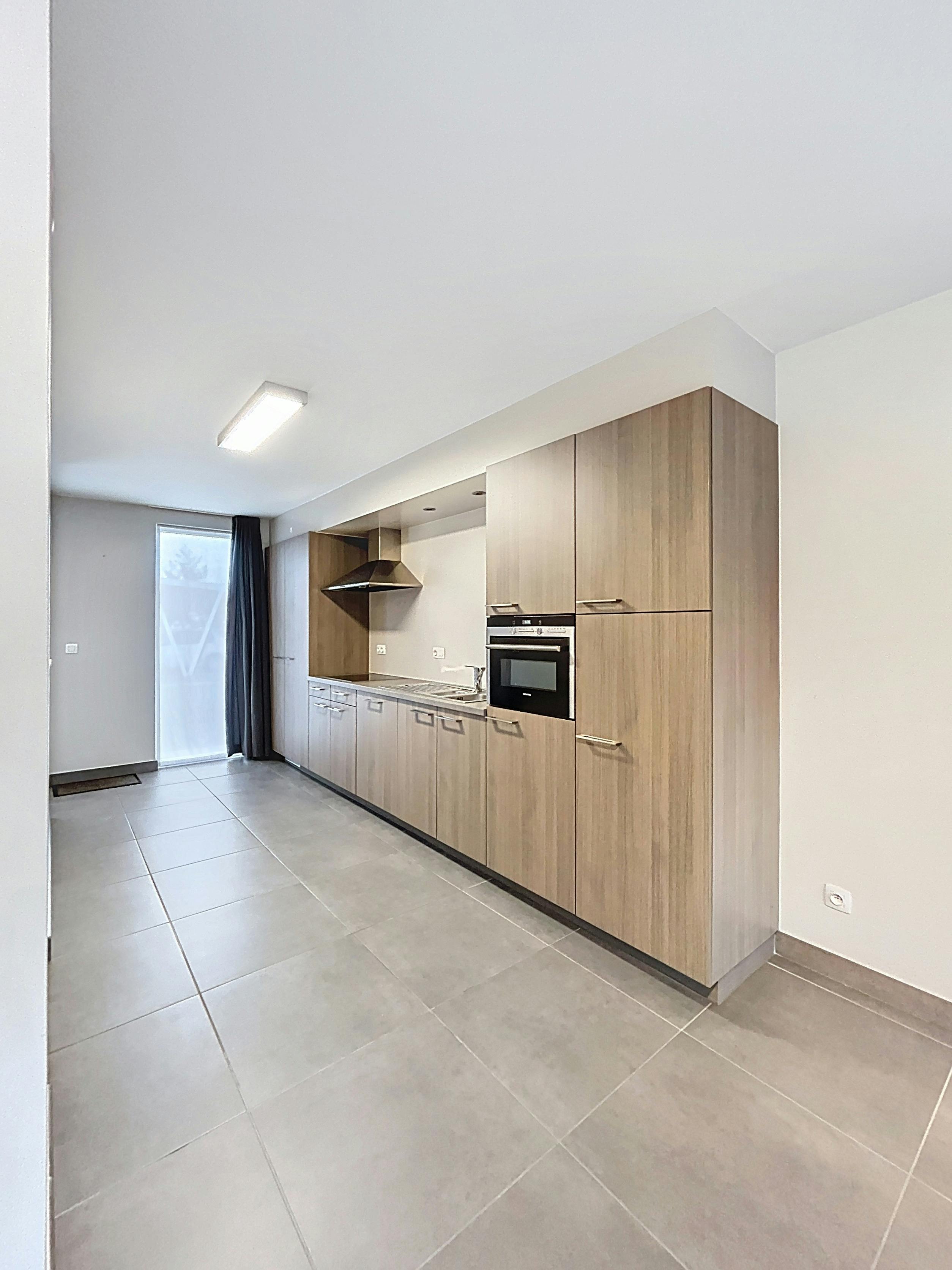 Half-open woning te huur in Heule foto 6