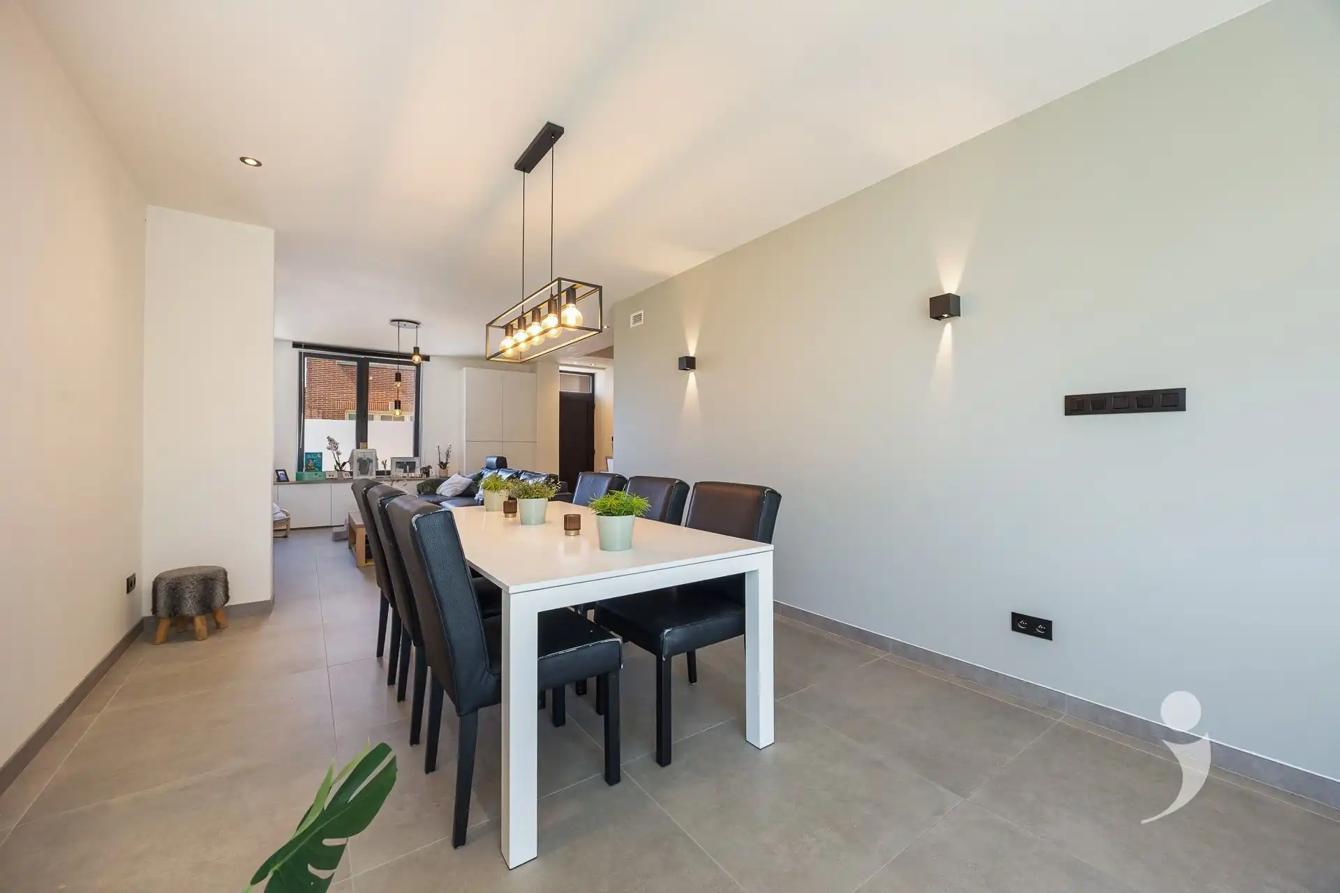 Volledig gerenoveerde hoeve met loods én verkavelingsmogelijkheid foto 10