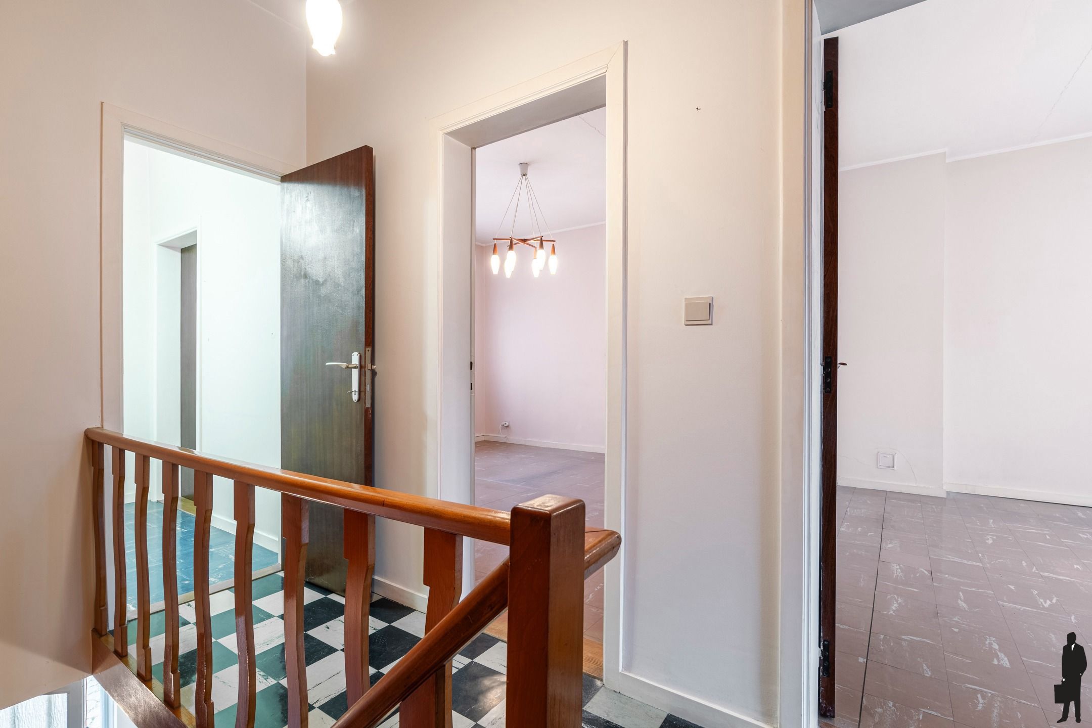 Te renoveren woning in de gegeerde Molenveldwijk te Edegem foto 15