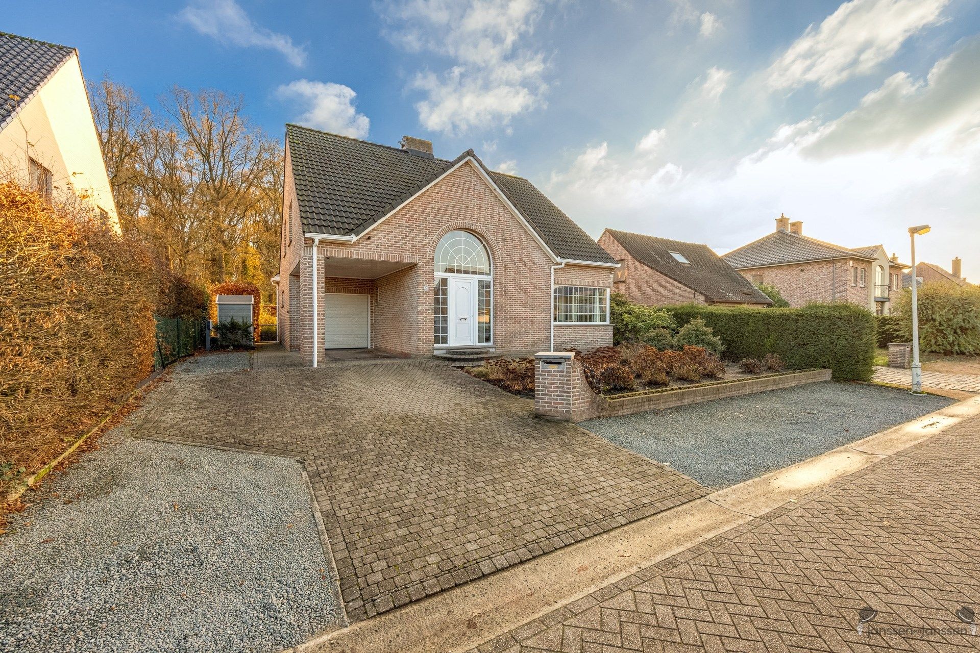 Lichtrijke, top-onderhouden woning in een doodlopende straat in hartje Sint-Job foto 32