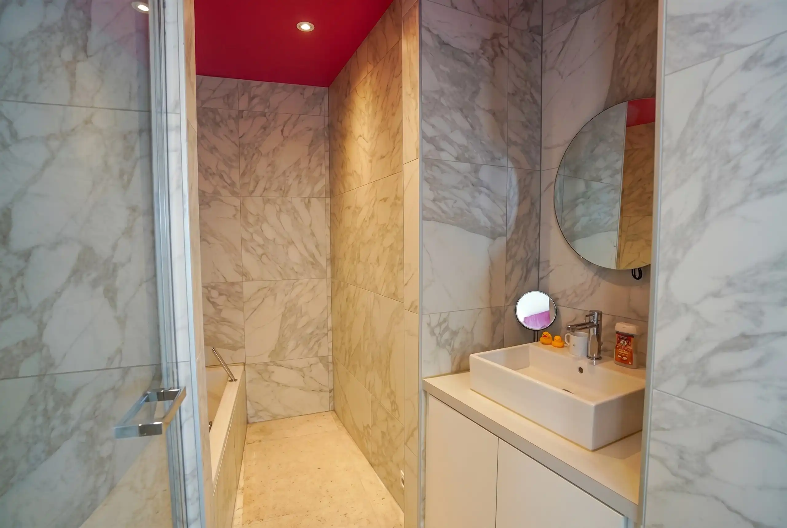 Dak appartement met skylinezicht en groot zonnig terras!  foto 18