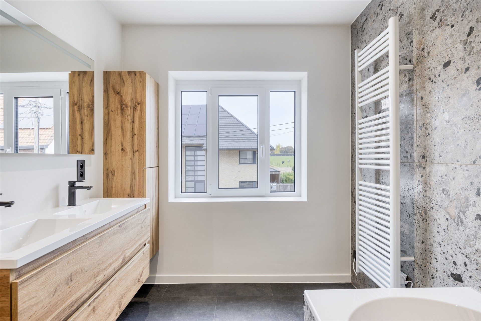 Moderne woning met 4 slaapkamers te Sint-Lievens-Houtem foto 22