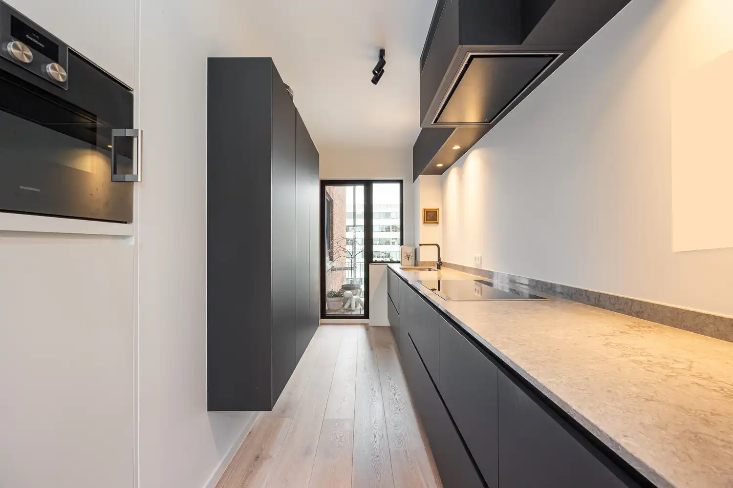 Luxueuze en energiezuinige (EPC B) totaalrenovatie met zalig parkzicht aan de Rubenslei in hartje Antwerpen + optionele parking foto 10