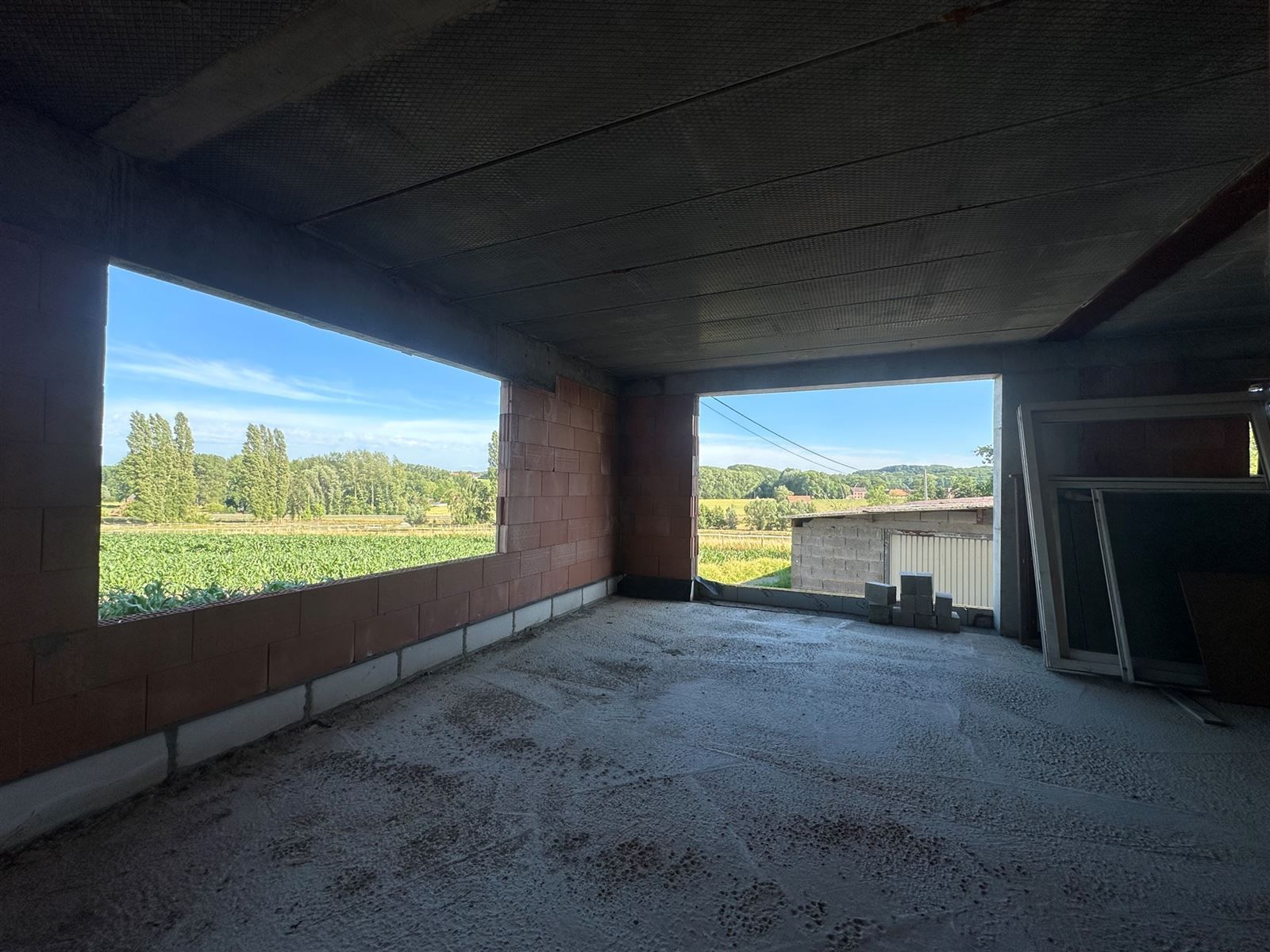 Verder af te werken renovatieproject op prachtige ligging! foto 6