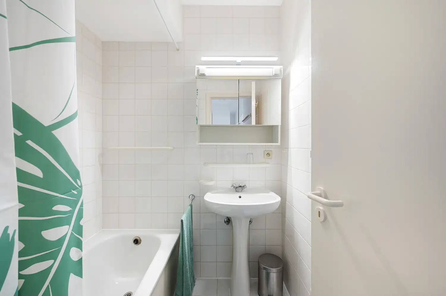 Mooie gemeubelde studio met groot terras foto 14
