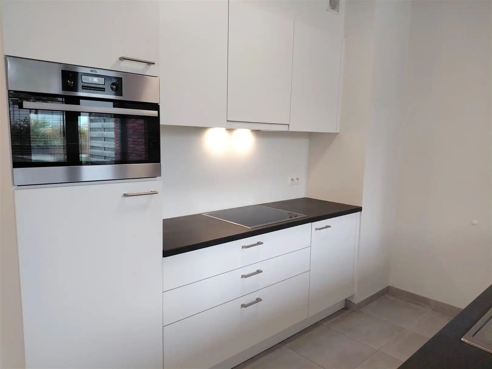 TE HUUR: Gelijkvloers appartement met 2 slaapkamers te Heusden!  foto 8