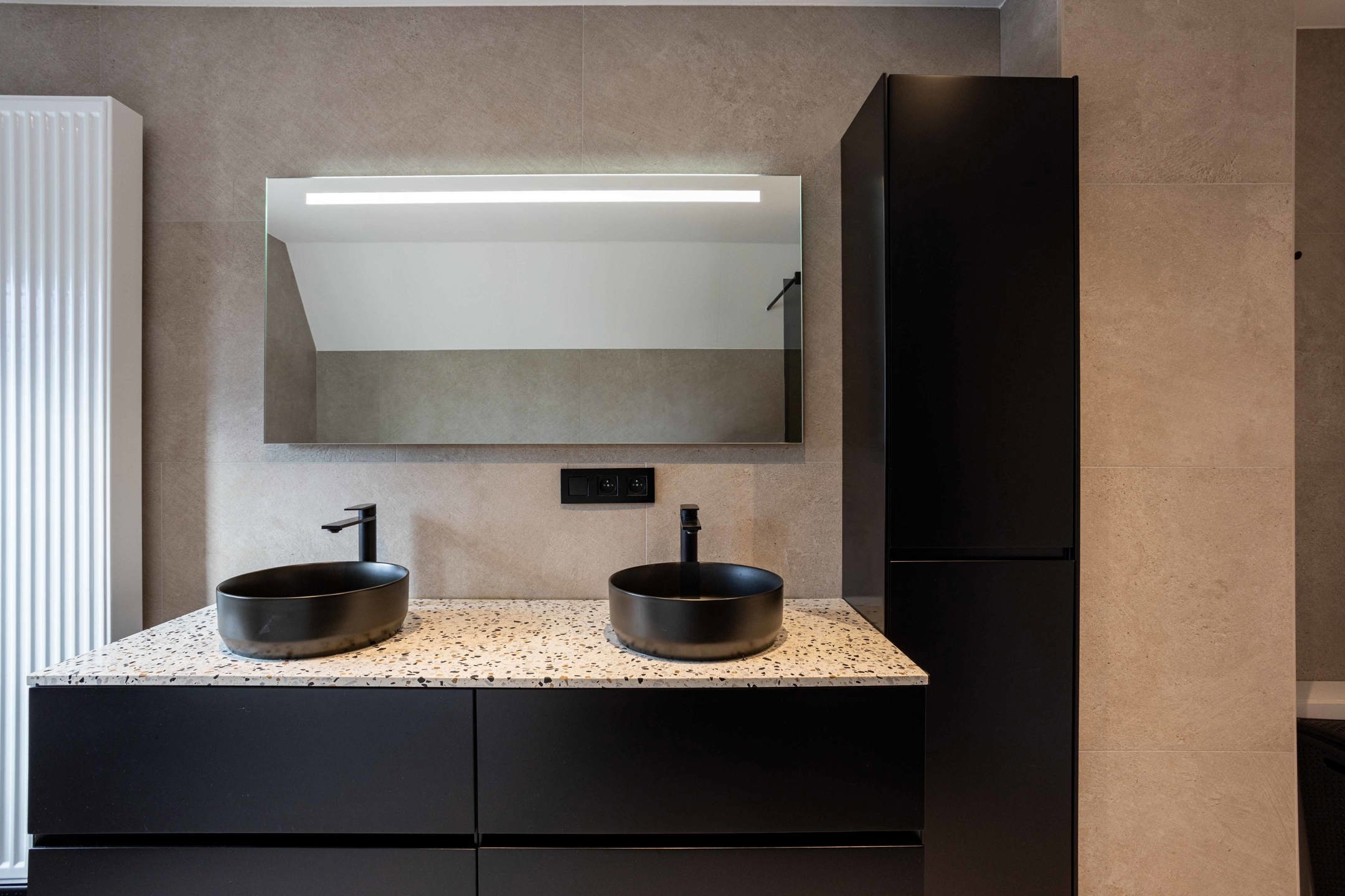 Kwalitatief gerenoveerde driegevelwoning met tuin foto 22