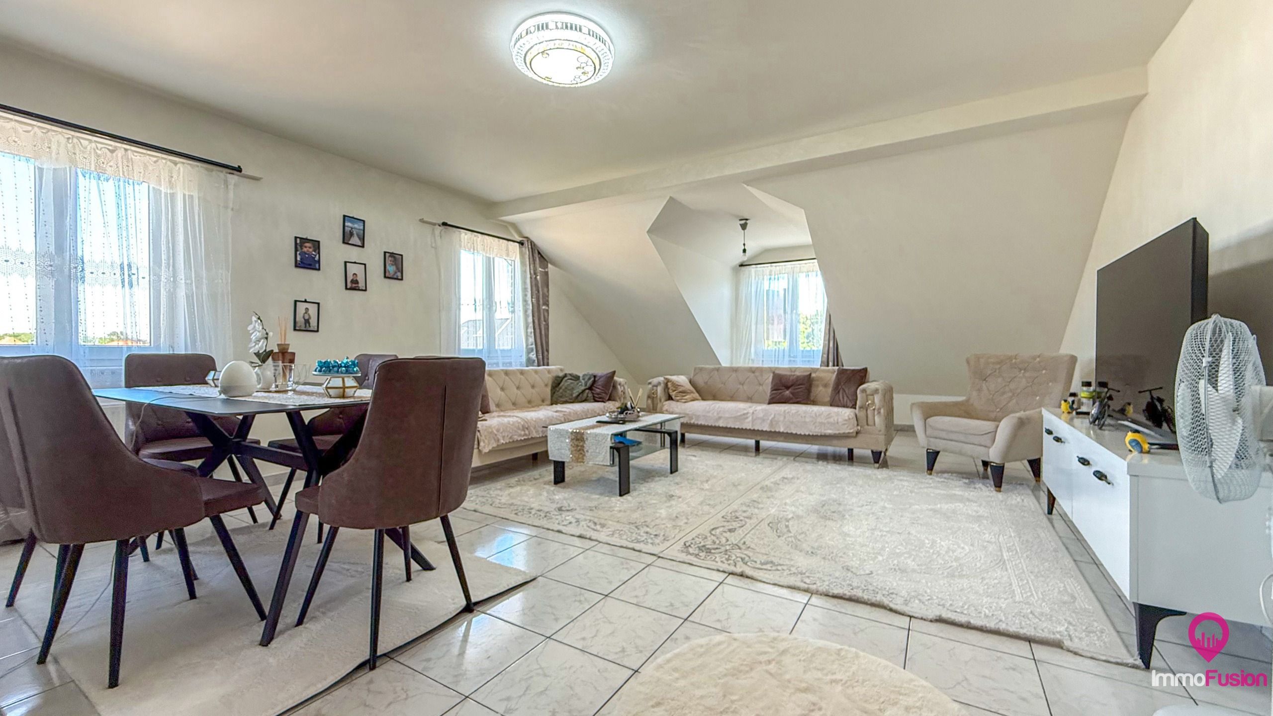 Instapklaar appartement met 2 slaapkamers en balkon! foto 2