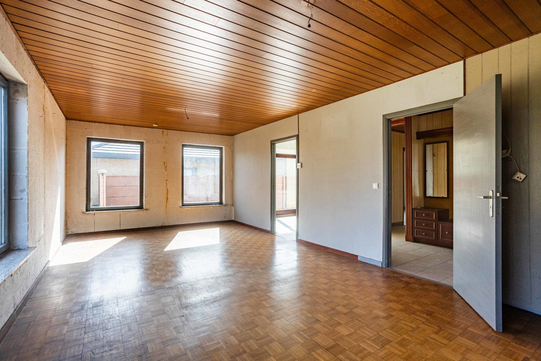 Te renoveren woning met tuin in rustige buurt van Lierde. foto 7