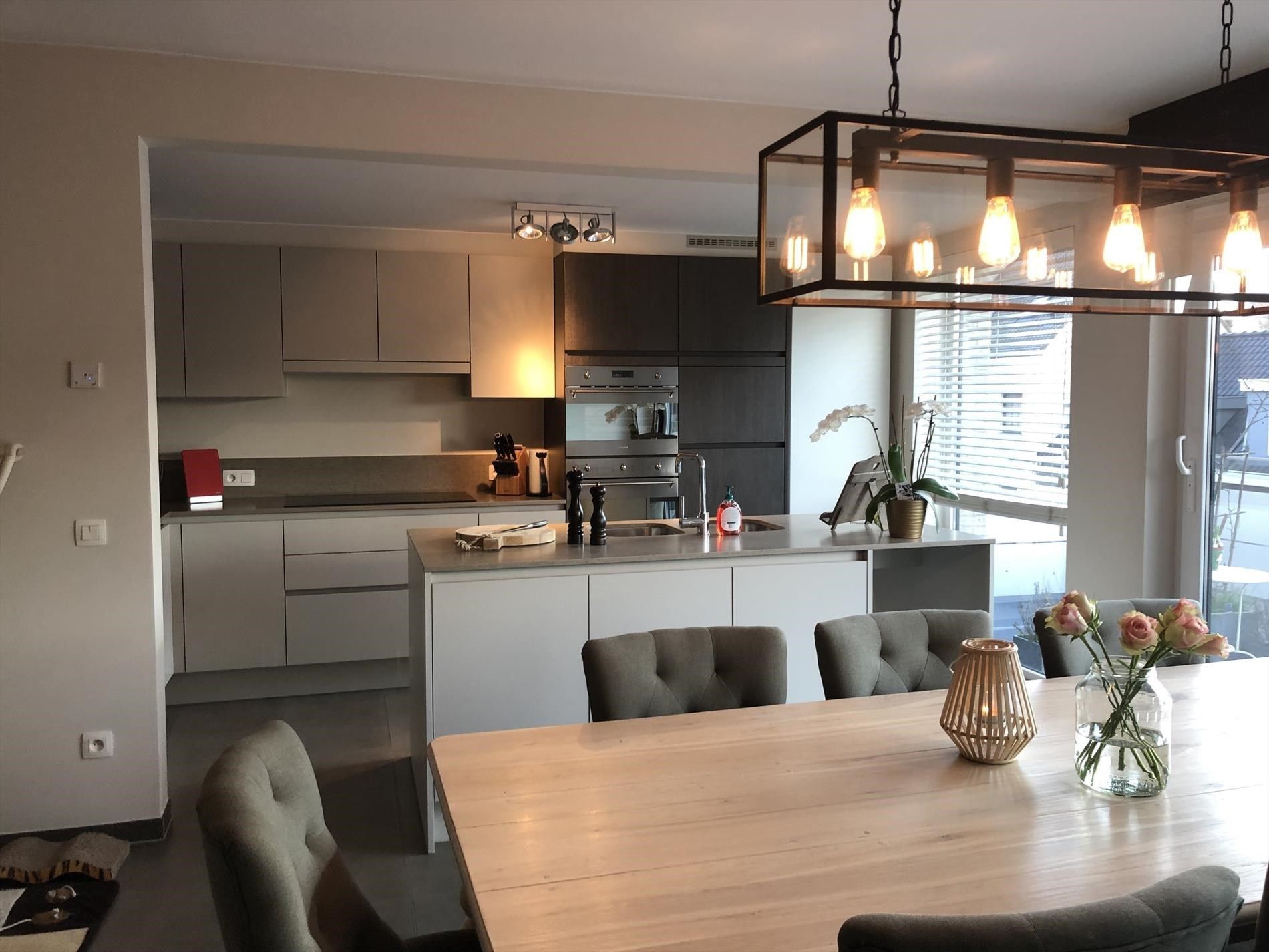 Zeer mooi ingericht appartement met 2 slaapkamers, terras en garagebox. foto 6