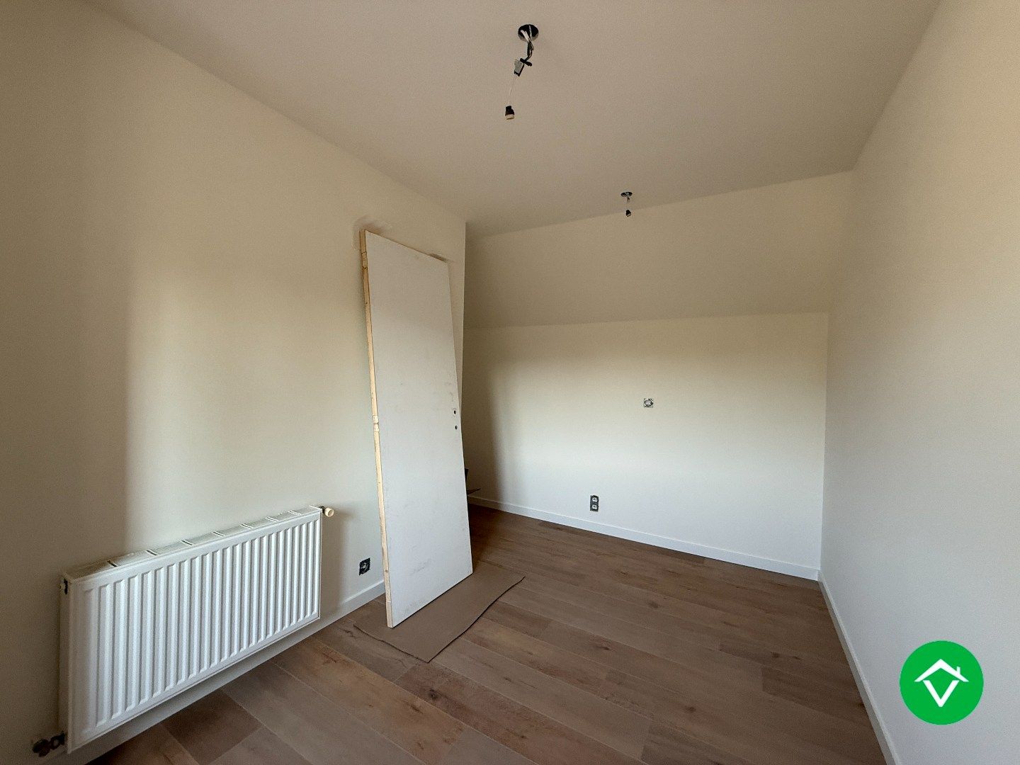 Energiezuinige rijwoning met 3 slaapkamers en tuin te Roeselare foto 13