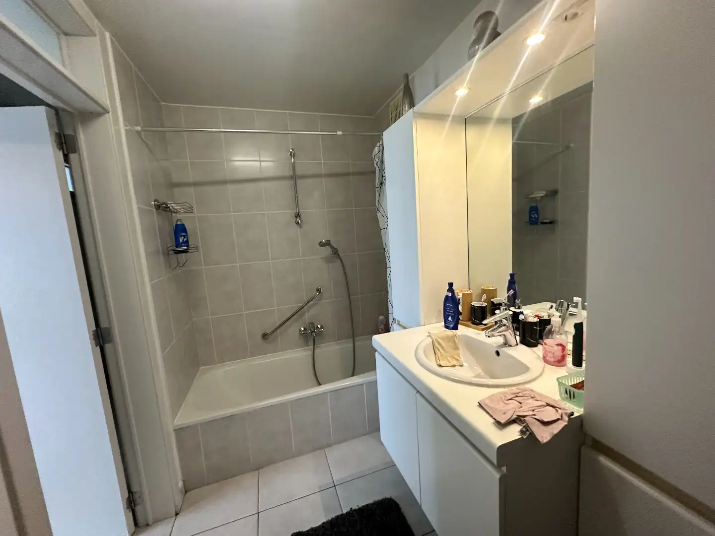 Appartement met 2 slaapkamers te Langemark! foto 4