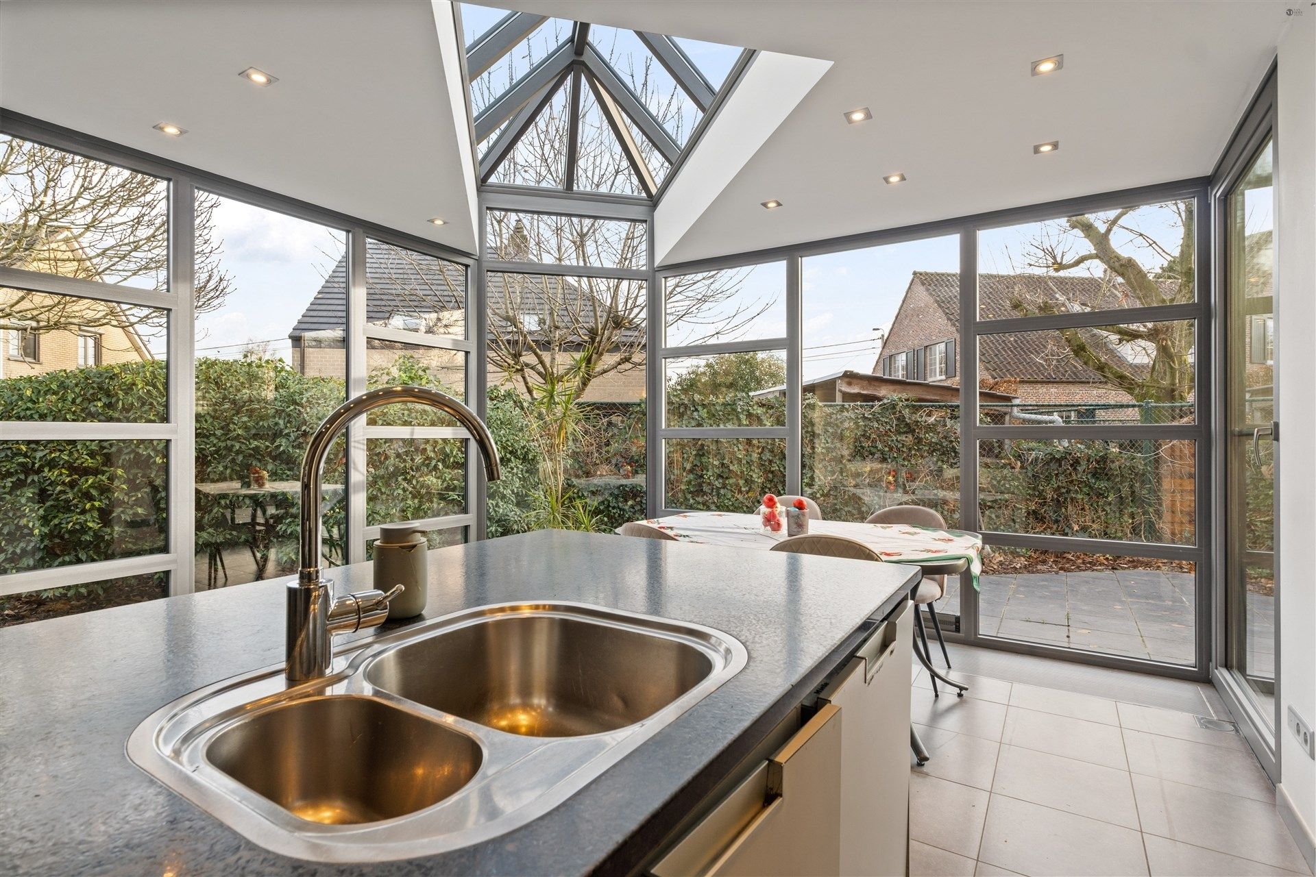 Moerbeke/Koewacht: instapklare woning in rustige omgeving foto 7