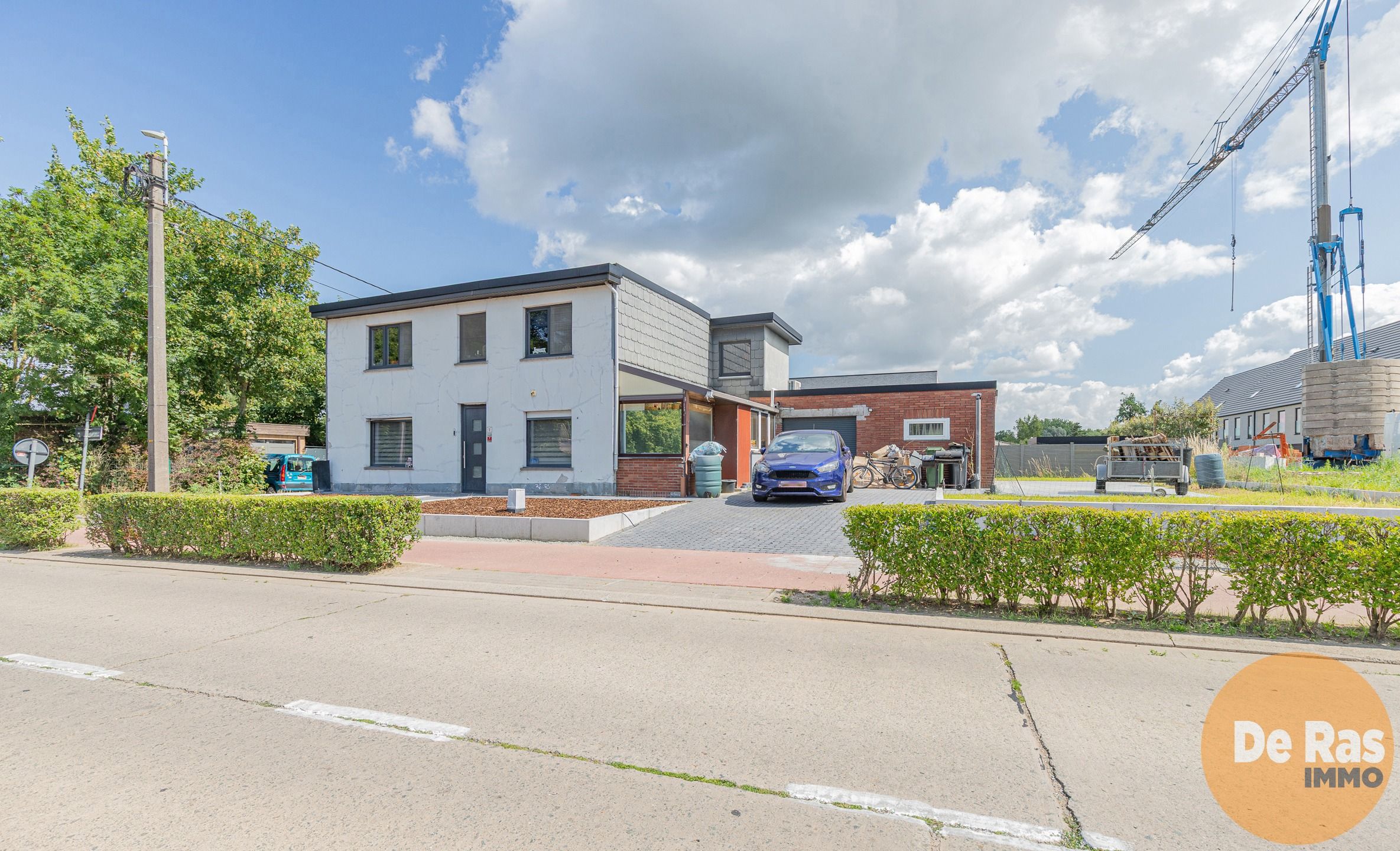 LEDE -Open bebouwing met 4 slaapkamers/garage/tuin en terras foto {{pictureIndex}}
