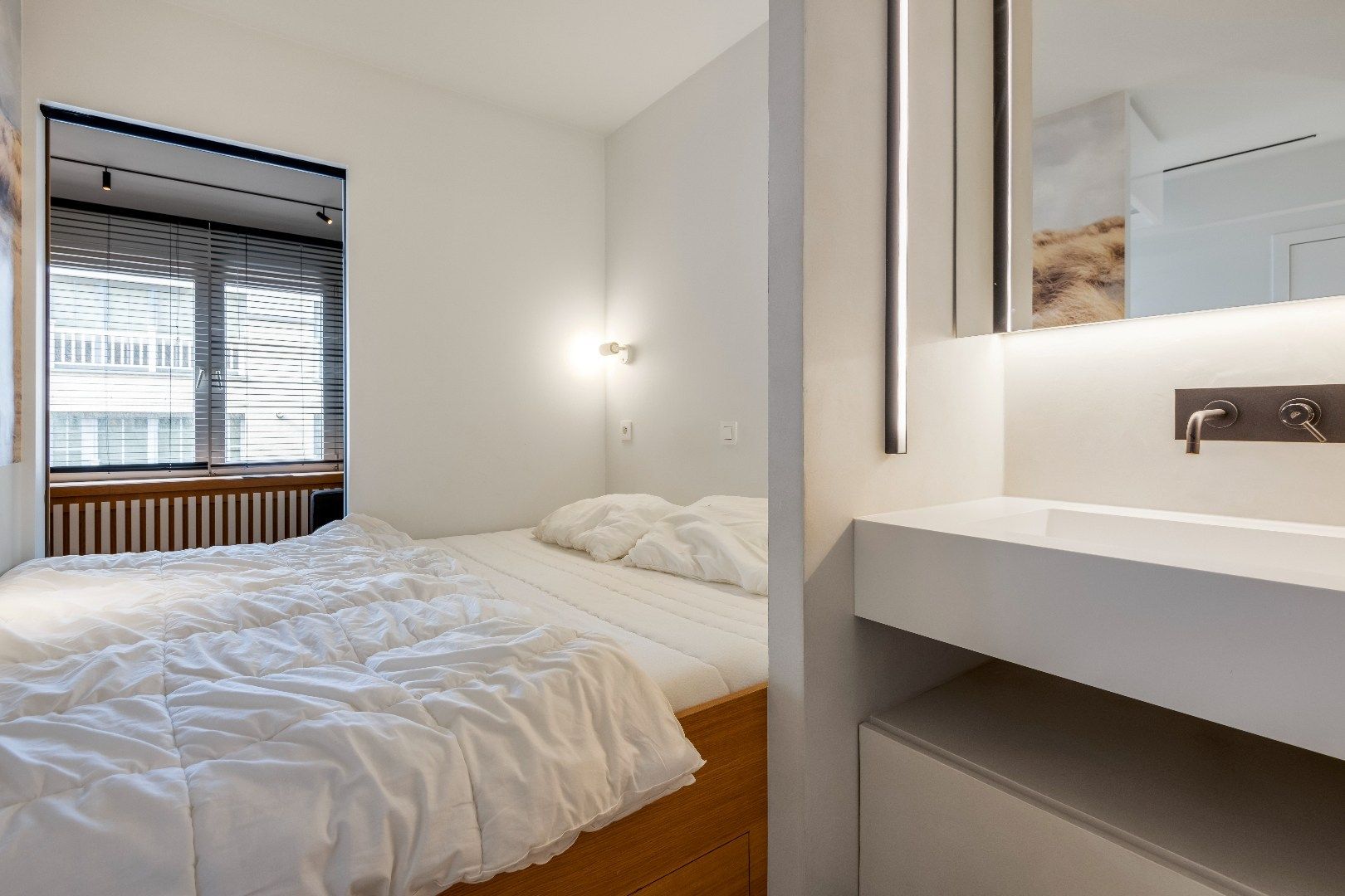 Instapklare studio centraal gelegen op wandelafstand van de Lippenslaan en de Dumortierlaan. foto 6