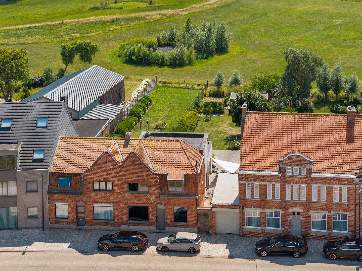 ENERGIEZUINIGE WONING MET 3 SLPKS, TOPAFWERKING EN GROTE TUIN foto 27