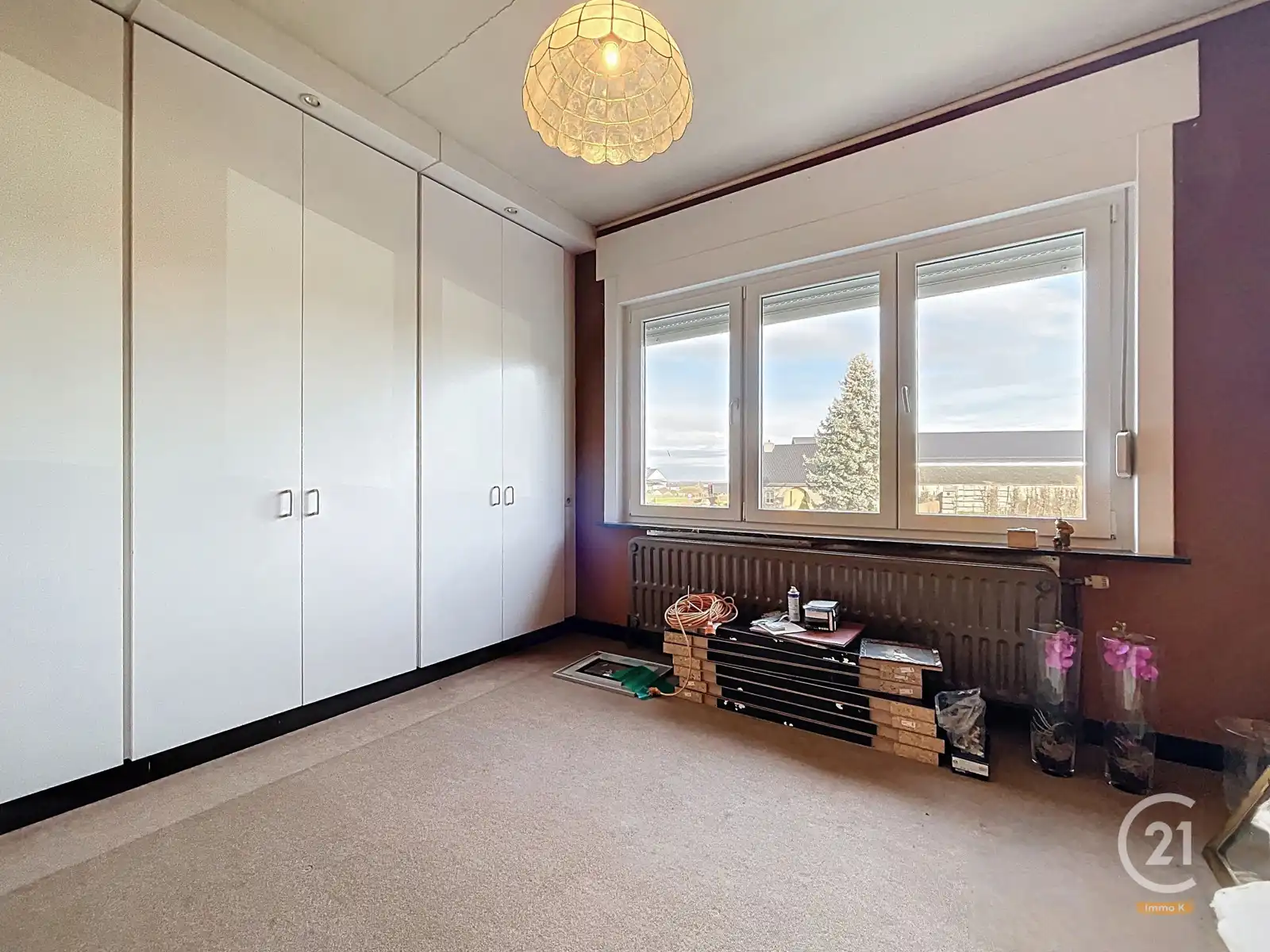 Ruime gelijkvloerse woning met 4 slpks, garage en tuin foto 15