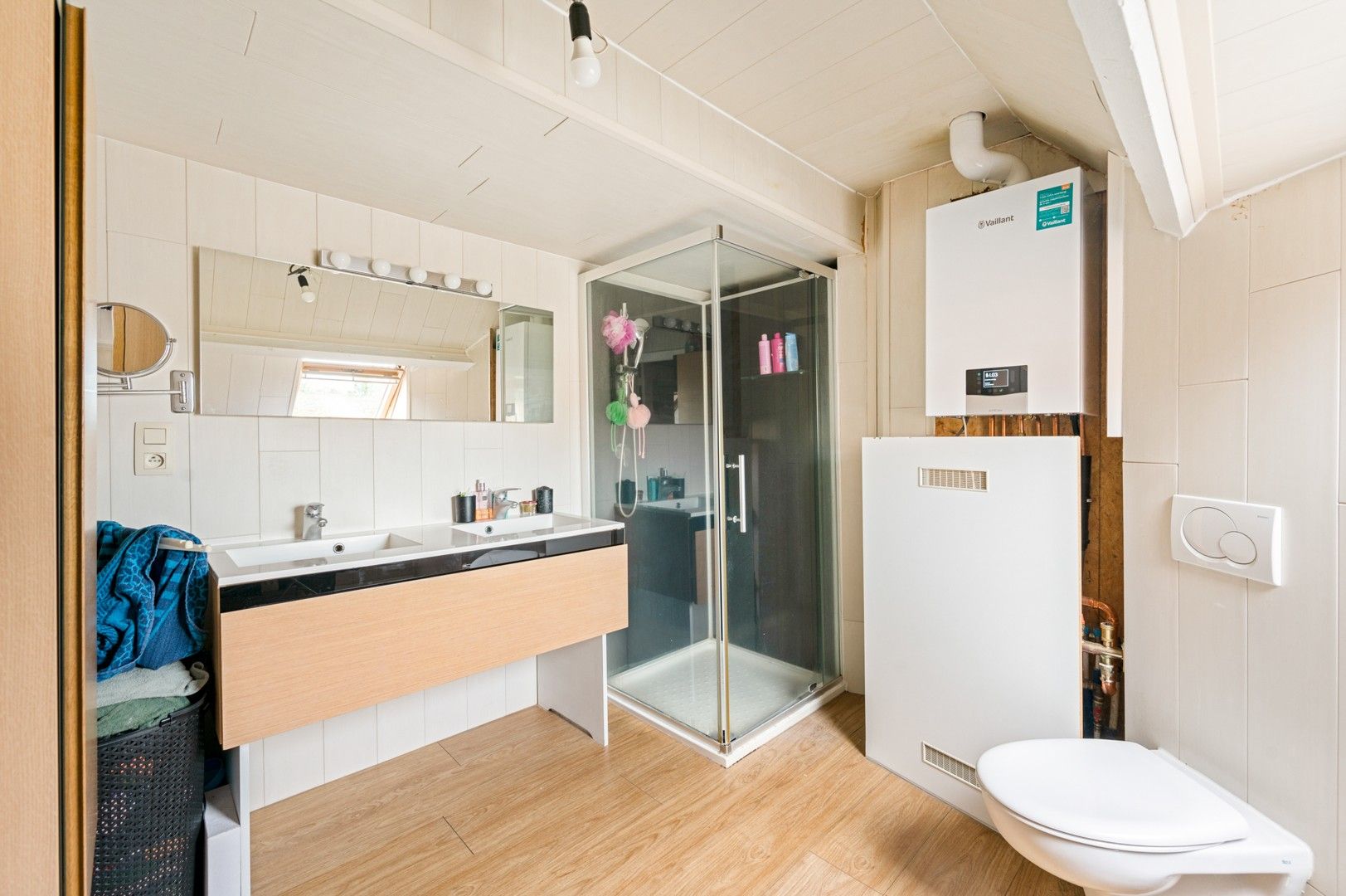 Handelsgelijkvloers en appartement in één geheel te Herentals foto 18