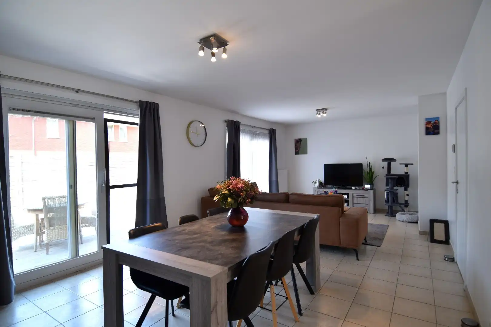 Rustig gelegen gezinswoning met 3 slaapkamers, garage en zonnige tuin te Heule foto 5