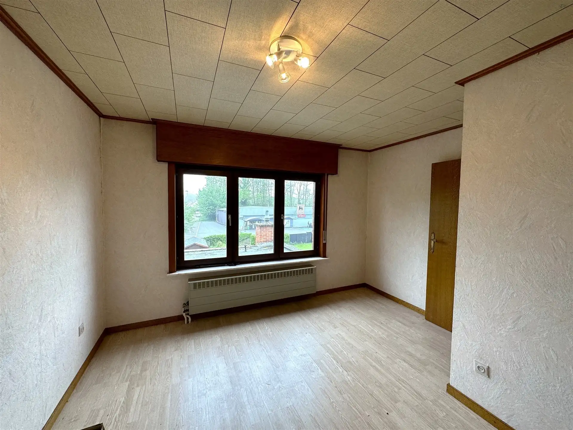 Centraal gelegen woning + garage op 281m² grond foto 15
