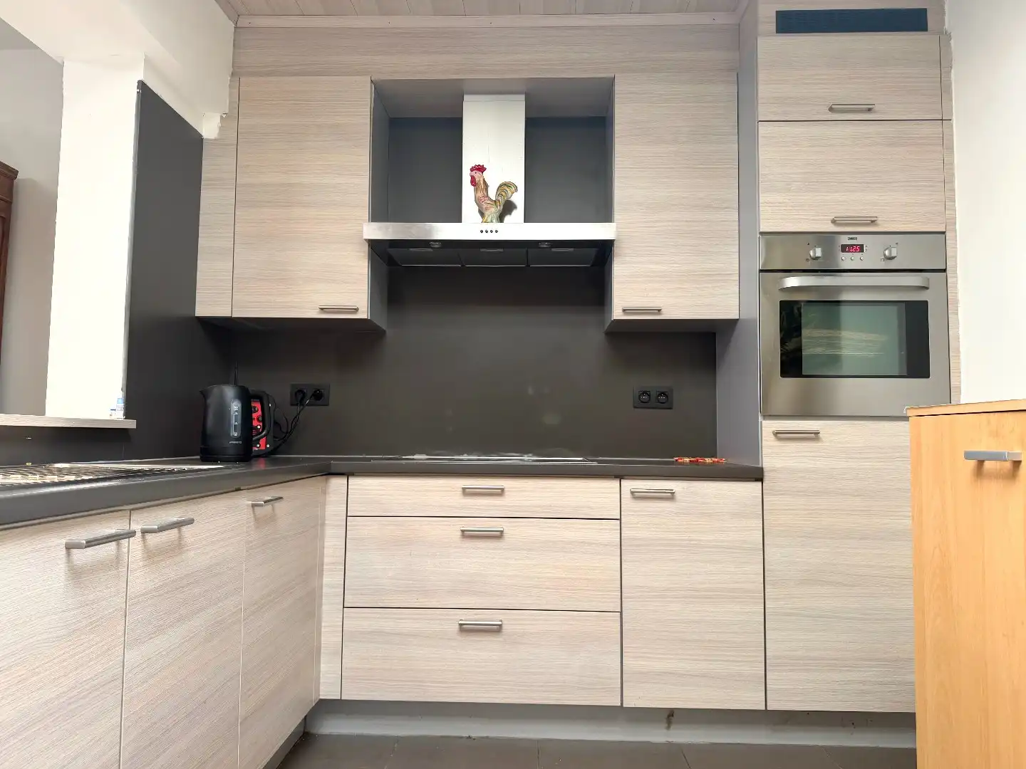 Gerenoveerde rijwoning met zuidgerichte tuin in Wervik te koop. foto 6